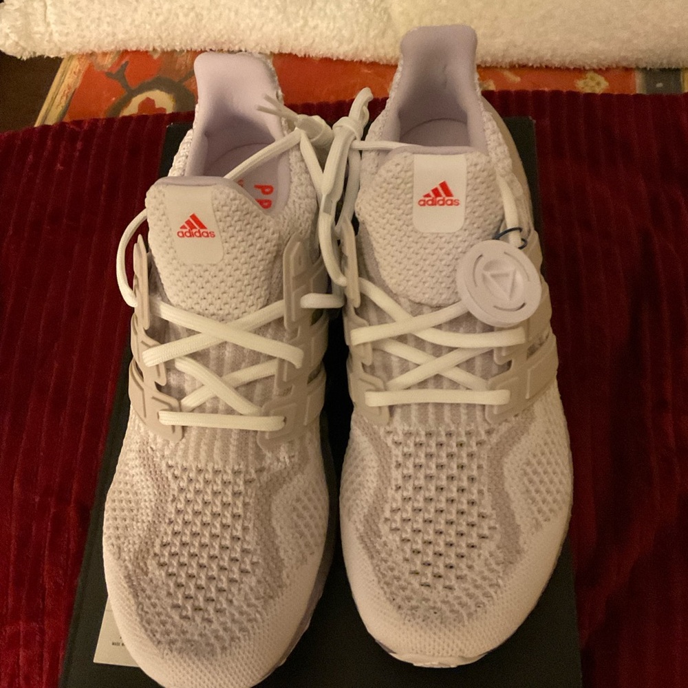 Adidas women’s sneakers, ultra boost size 9 1/2